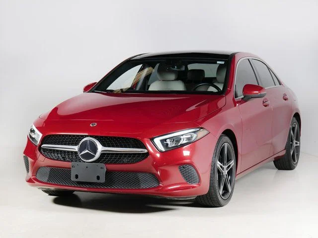 Used 2021  Mercedes-Benz A 220 image 1