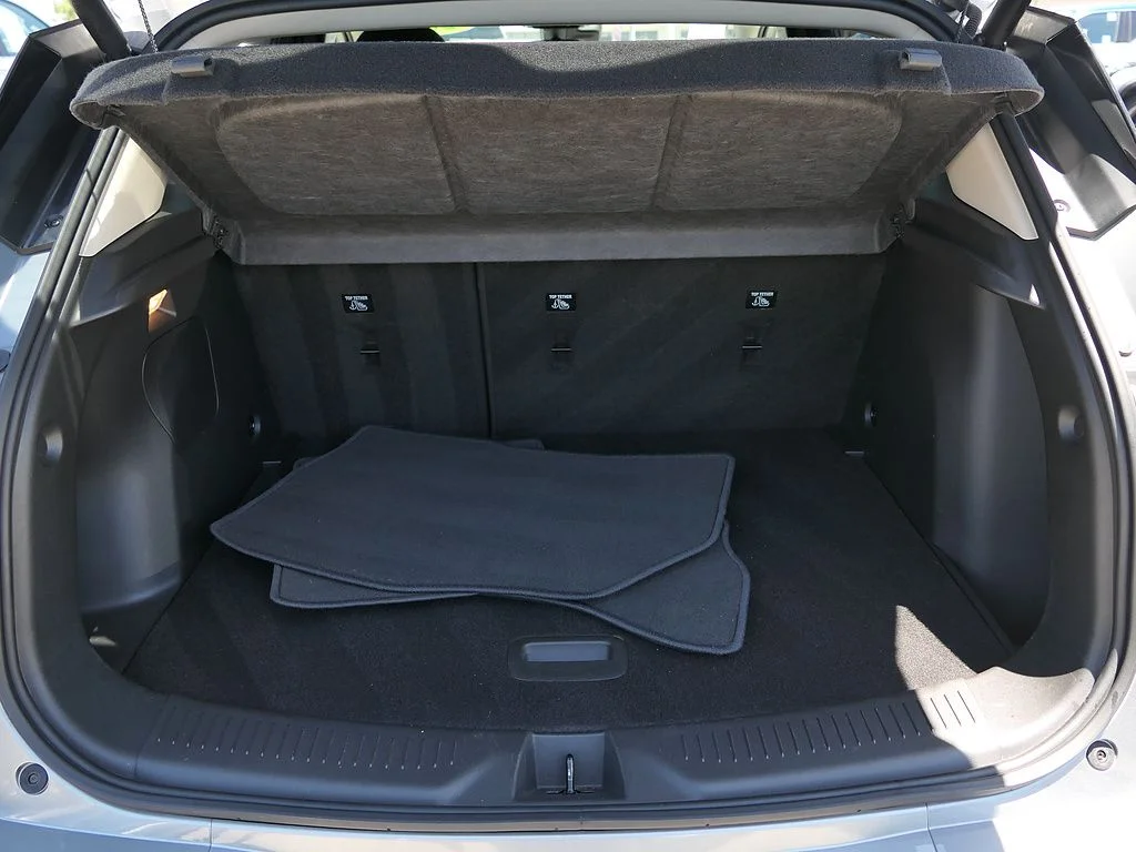 Used 2023 Gray Buick Select image 24