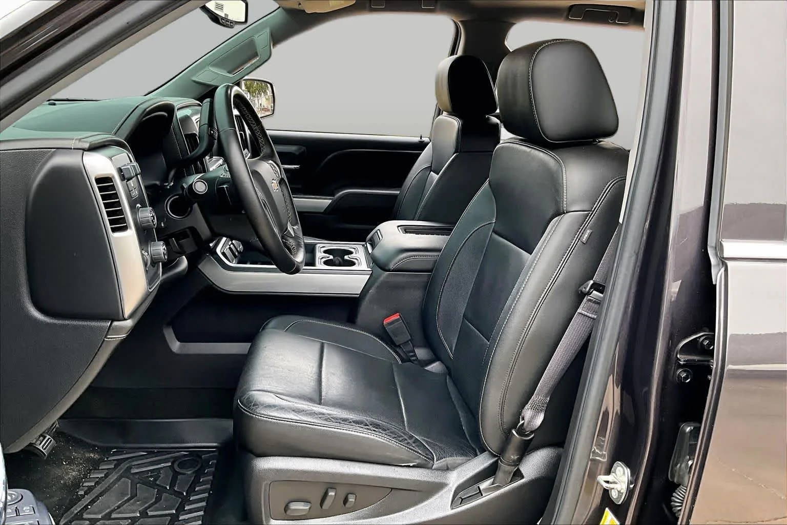 Used 2016 Tungsten Metallic Chevrolet LTZ image 14