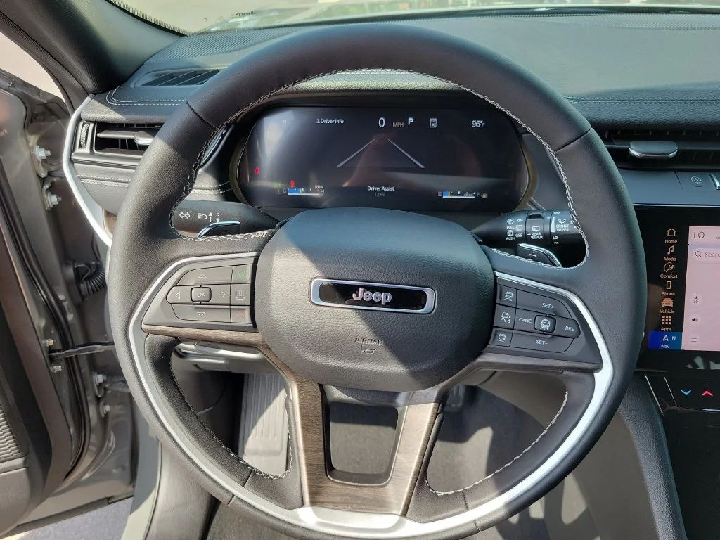 New 2027 Gray Jeep Laredo Altitude image 14