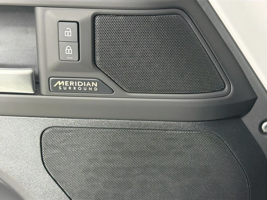 New 2026 Borasco Grey Land Rover X-Dynamic SE image 19