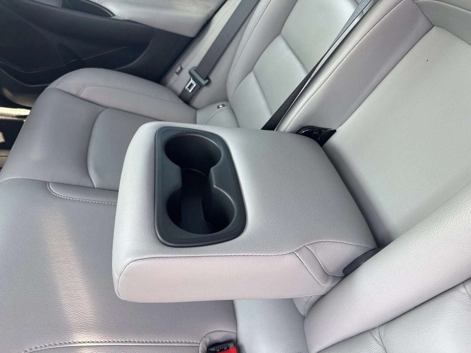Used 2023 SUMMIT WHITE Chevrolet LT image 10