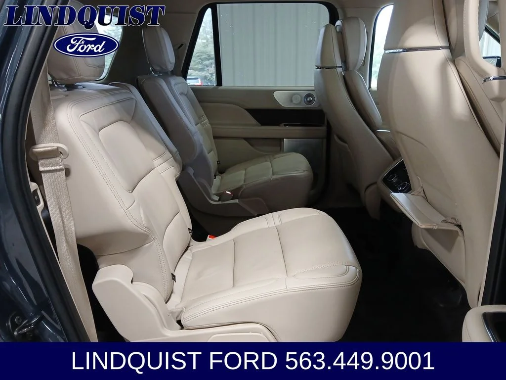 Used 2021 Blue Lincoln Reserve image 17
