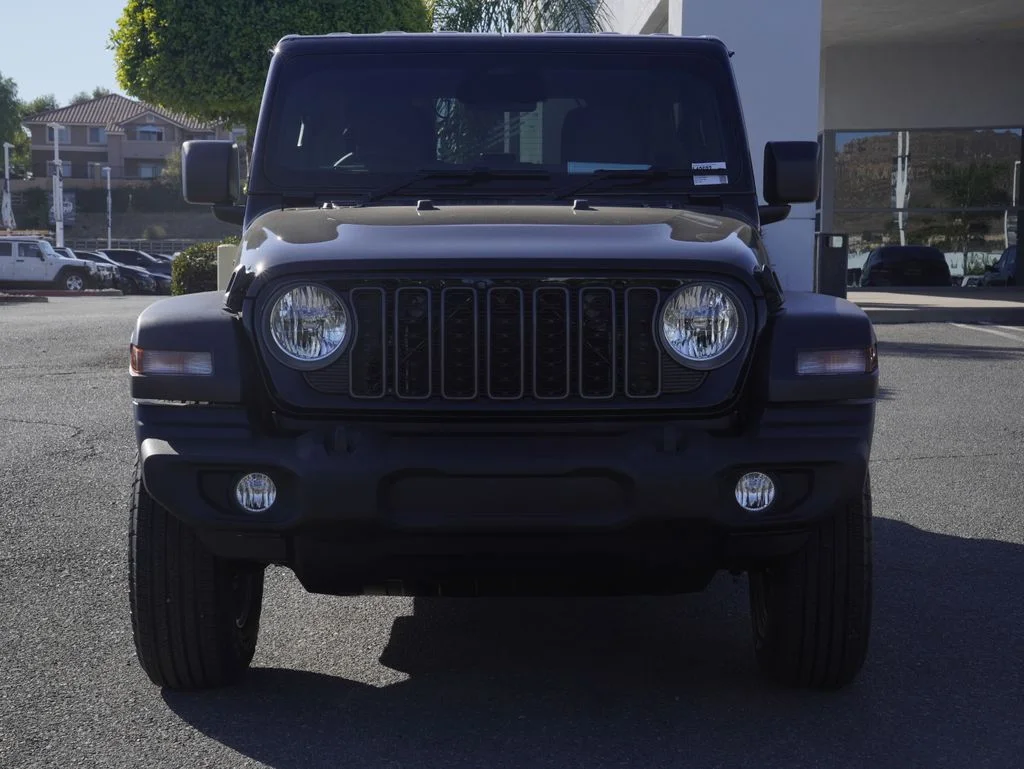 New 2026 black clearcoat Jeep Sport RHD image 8