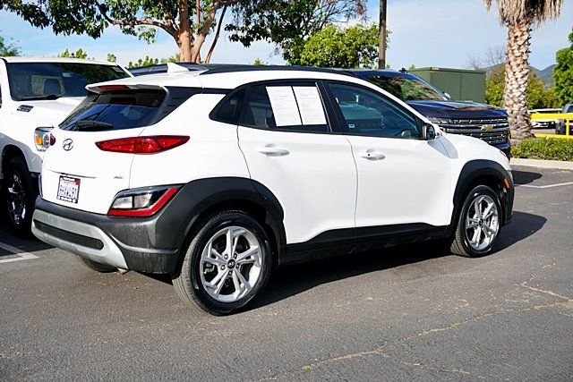 Used 2023 White Hyundai SEL image 7