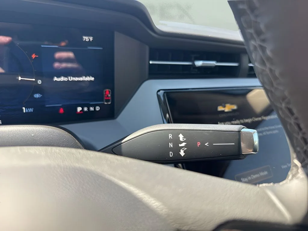New 2027 White Chevrolet LT image 16