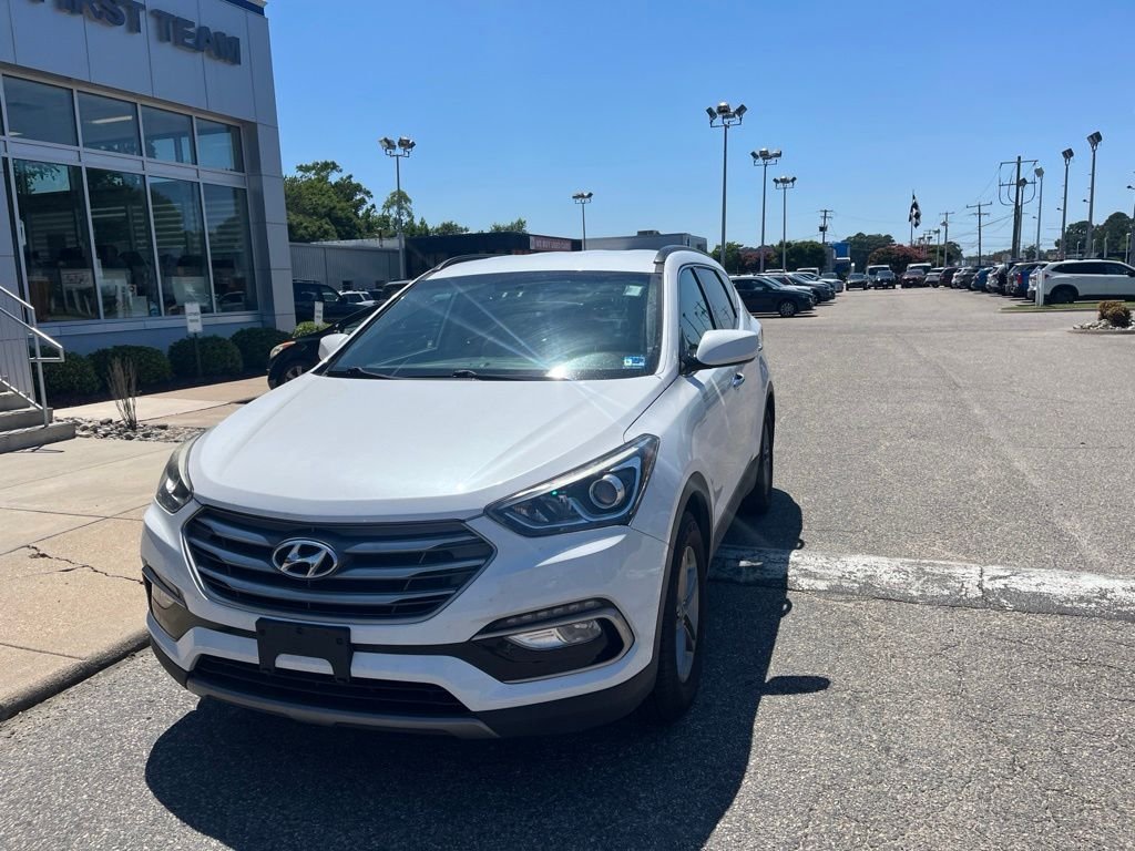 Used 2017 White Hyundai 2.4 image 7