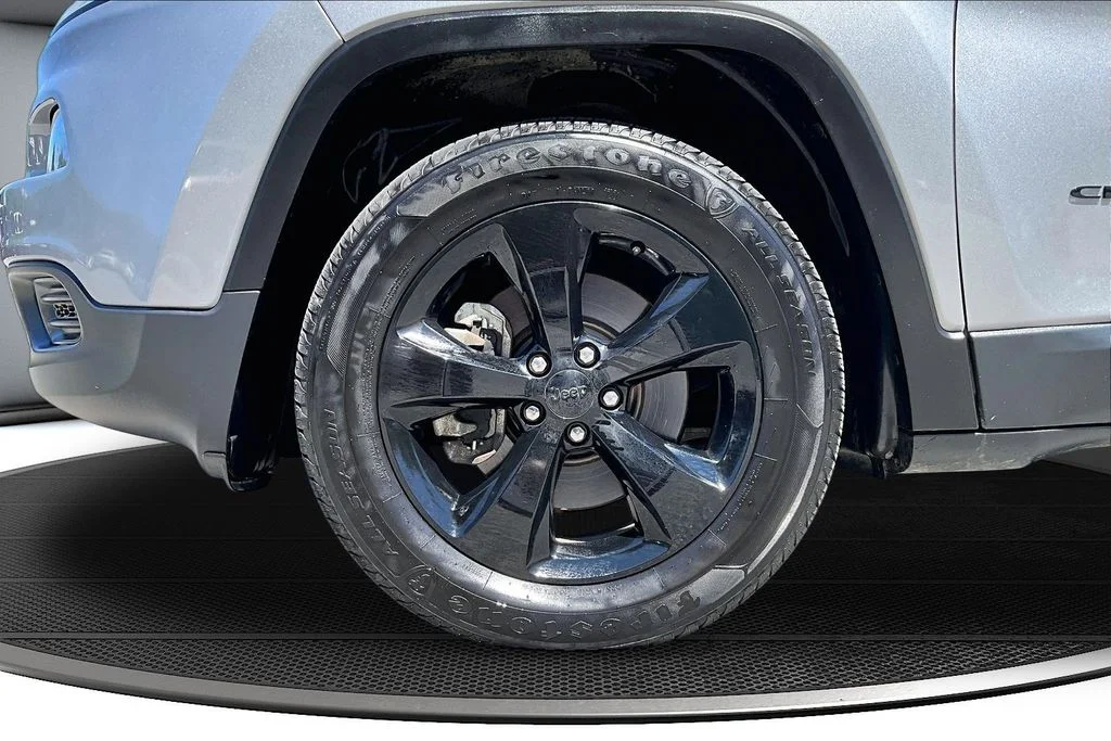 Certified Used 2017 Silver Jeep Sport image 34