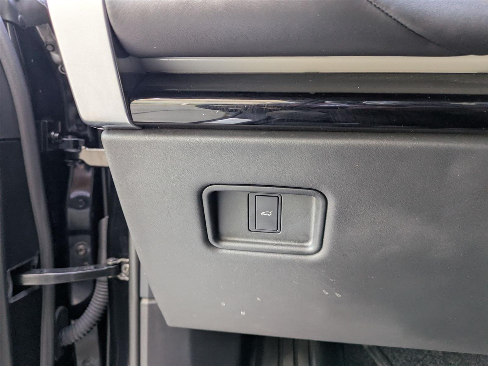 2023 Land Rover Range Rover SE - Photo 16