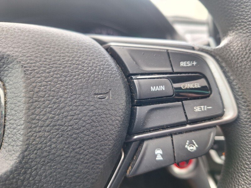 Used 2018  Honda EX image 12