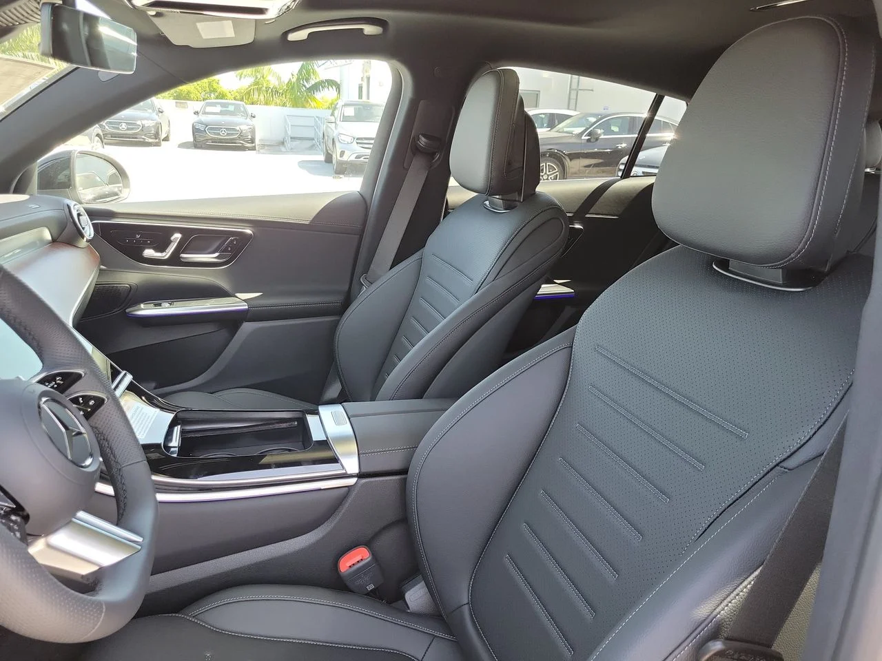 New 2027 Black Mercedes-Benz GLC 300 image 19