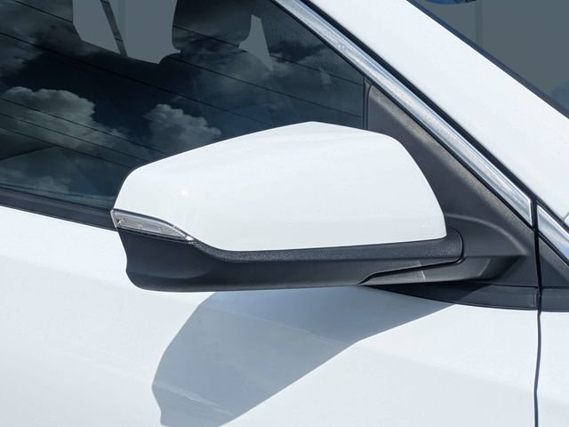 Used 2024 White GMC SLT image 10