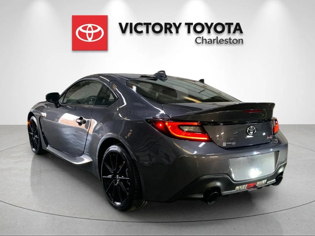 Used 2026  Toyota Premium image 3