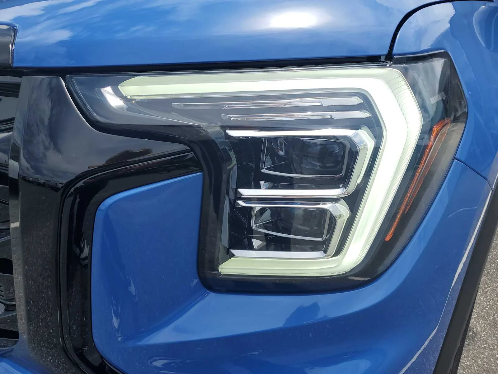 New 2026 Rapids Metallic GMC Elevation image 17