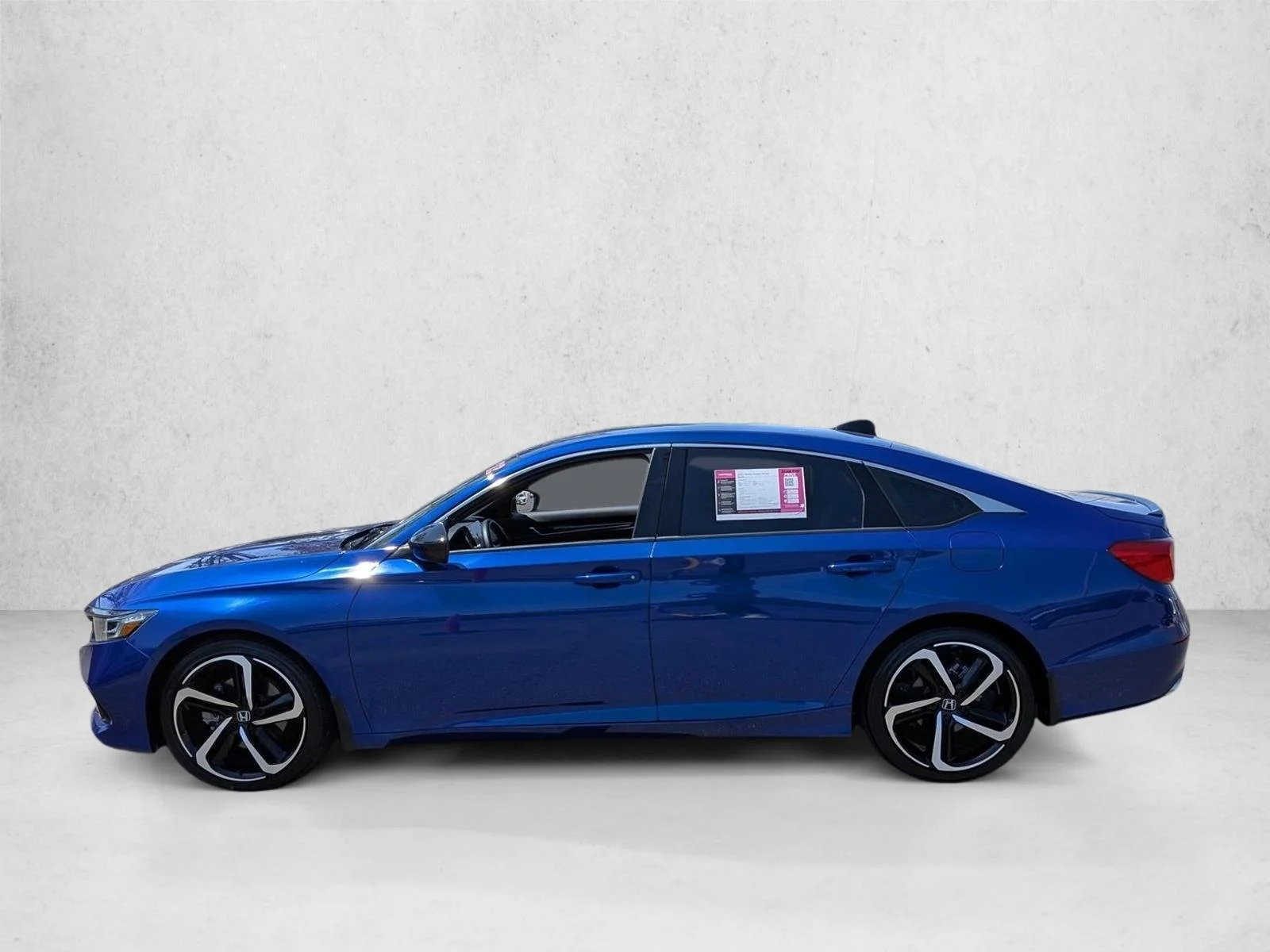 Used 2022 Still Night Pearl Honda Sport image 9