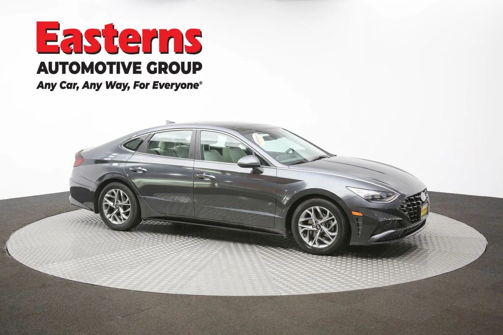 Used 2023 Gray Hyundai SEL image 51