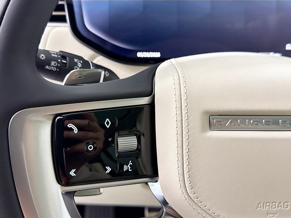 New 2026 Fuji White LAND ROVER SE 7 Seats image 11