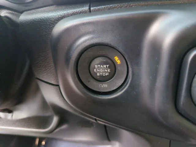 Used 2019 White Jeep Unlimited Sahara image 25