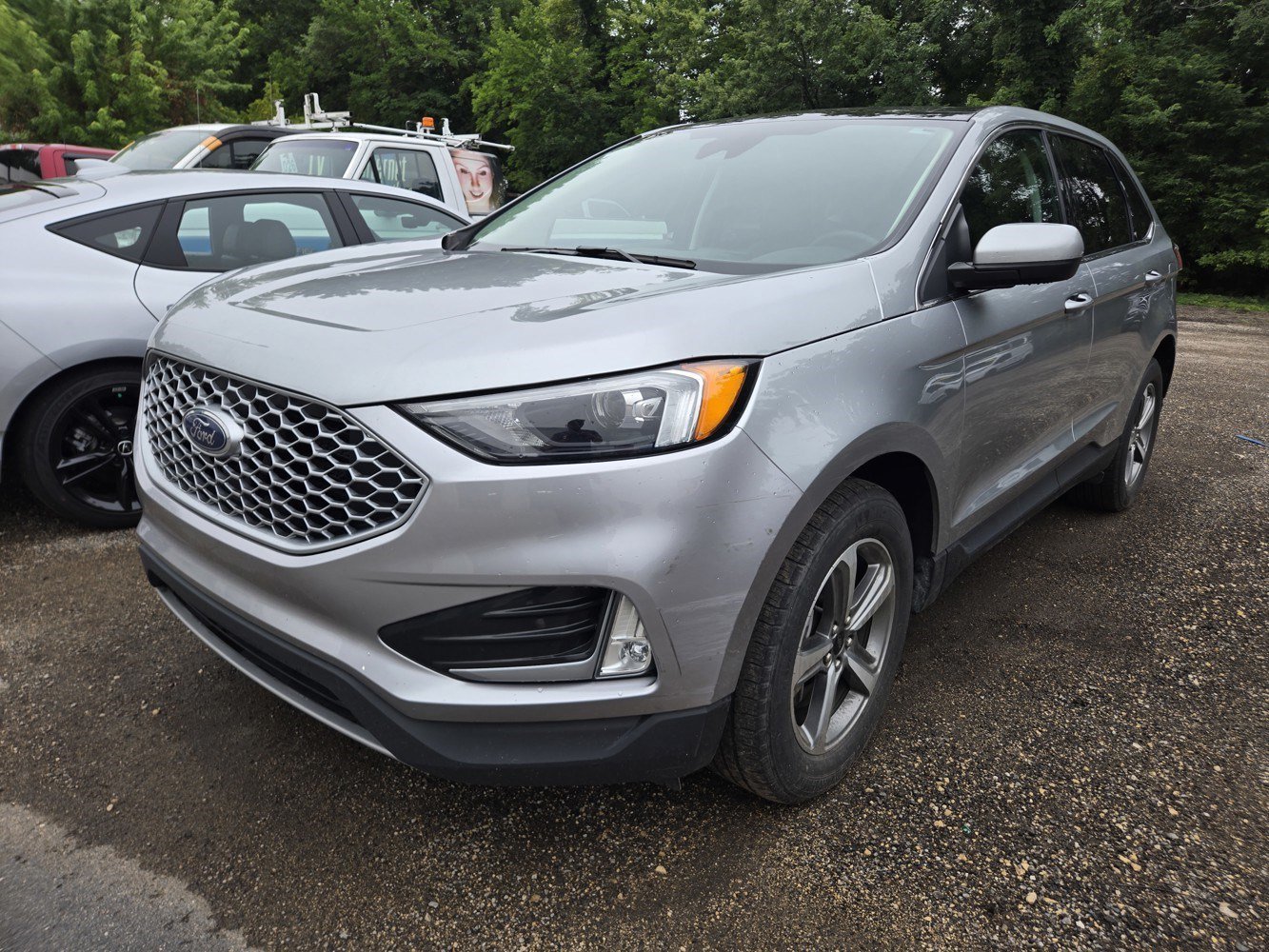 Used 2024 Iconic Silver Ford SEL image 2
