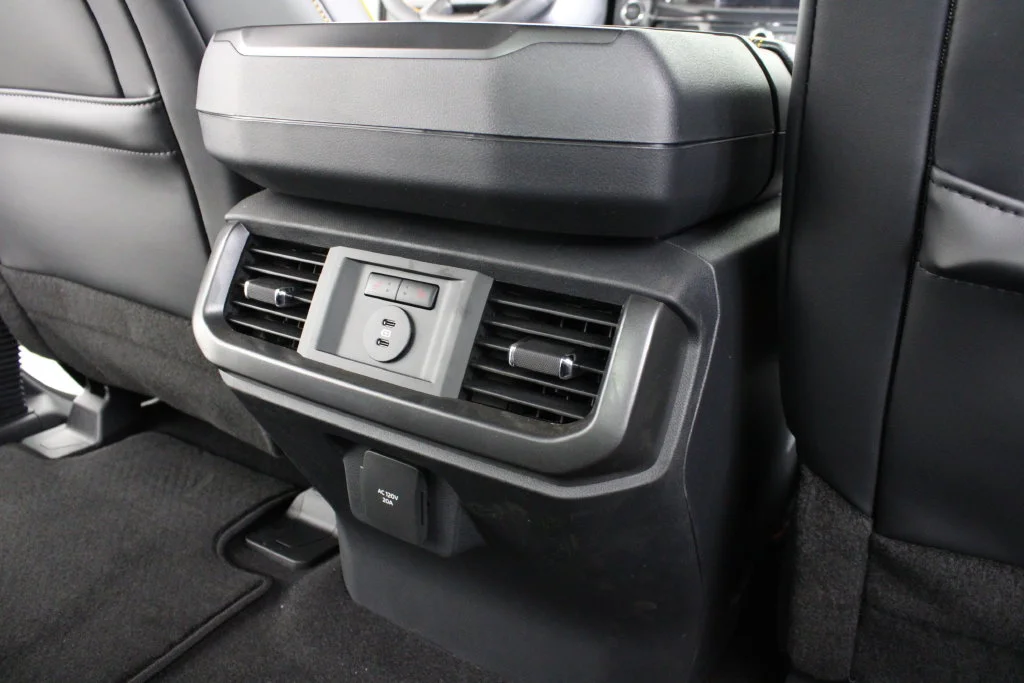 New 2026 Oxford White Ford Tremor image 15