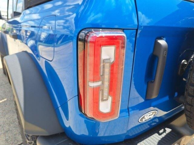 New 2026 Velocity Blue Metallic Ford Badlands® image 28
