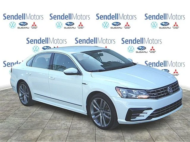 2017 Volkswagen Passat R-Line