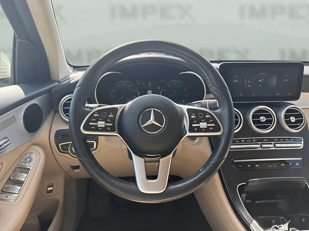 Used 2022  Mercedes-Benz GLC 300 image 16