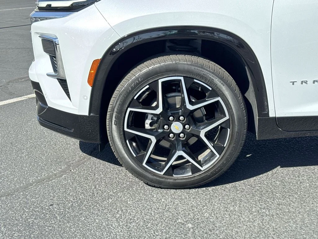 Used 2026 White Chevrolet High Country image 34
