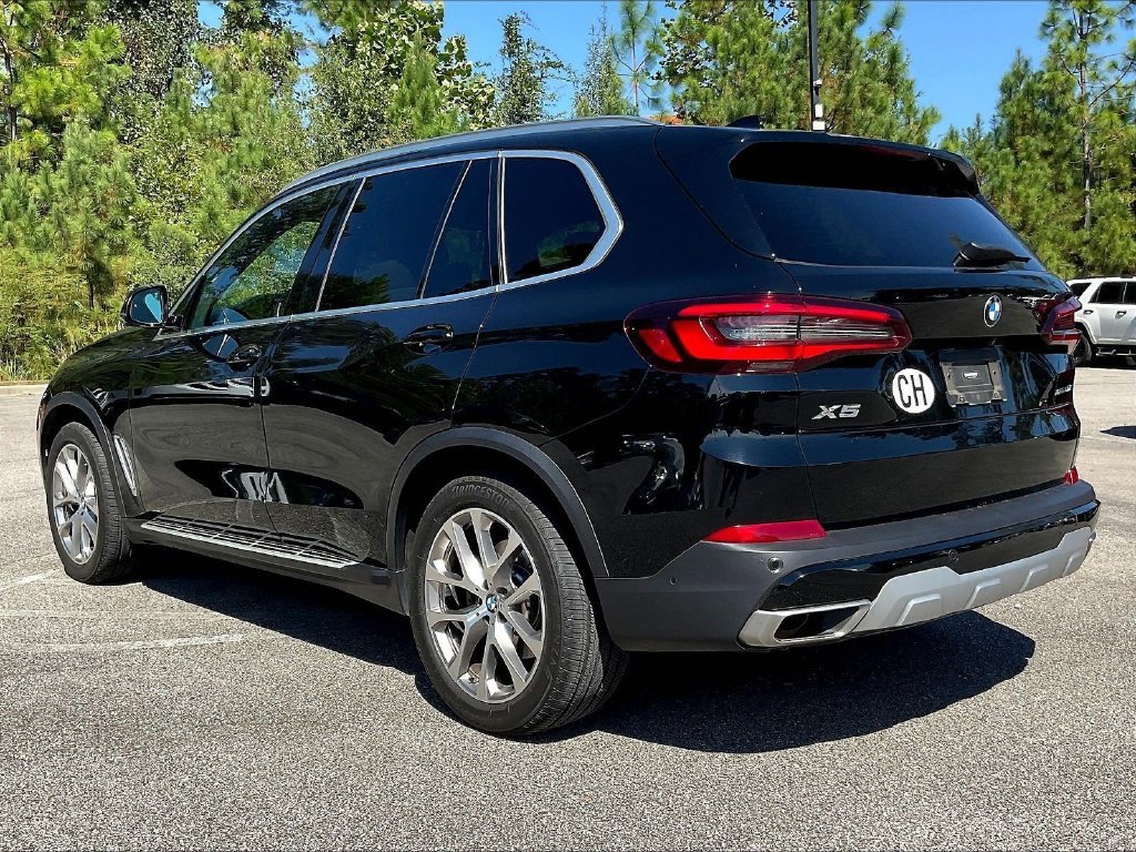 Used 2022 Jet Black BMW xDrive40i image 3