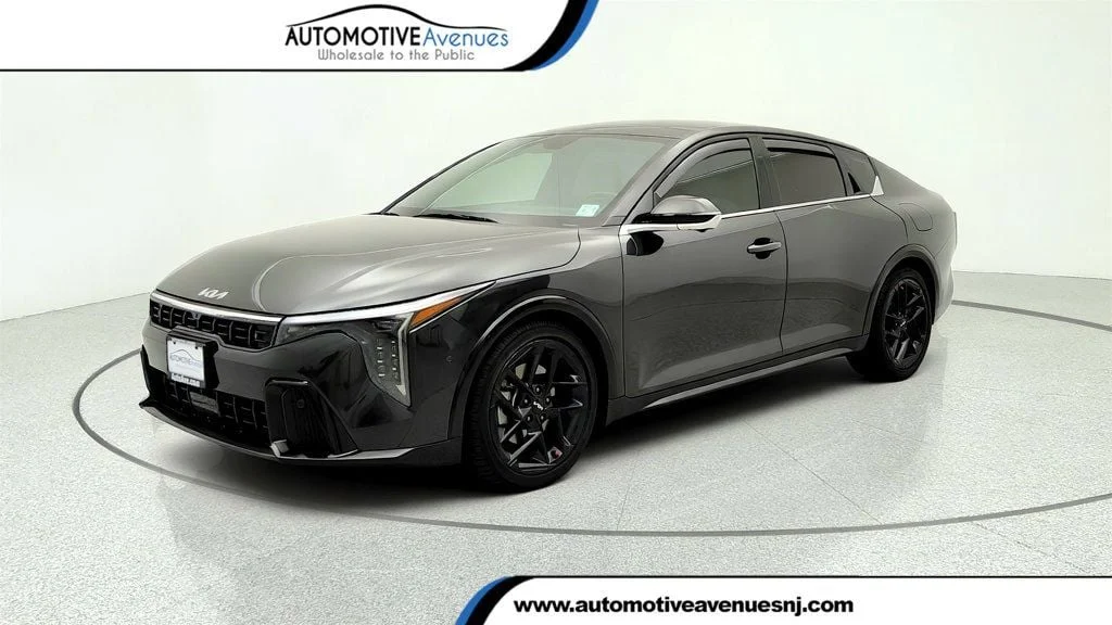 2025 Kia K4 GT-Line Turbo AT's photo