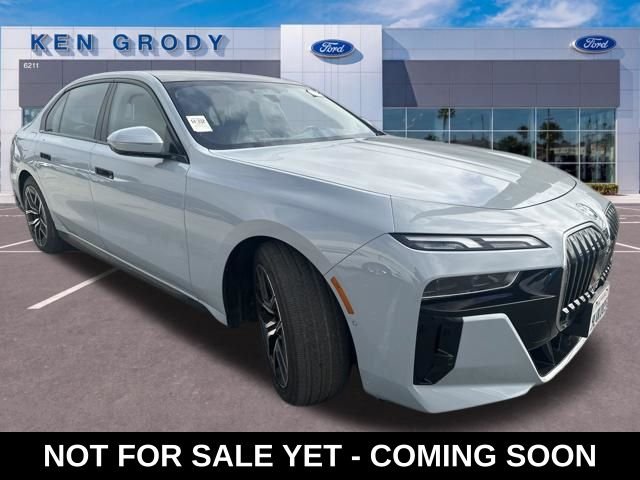 Used 2024 Gray BMW 760i xDrive image 1