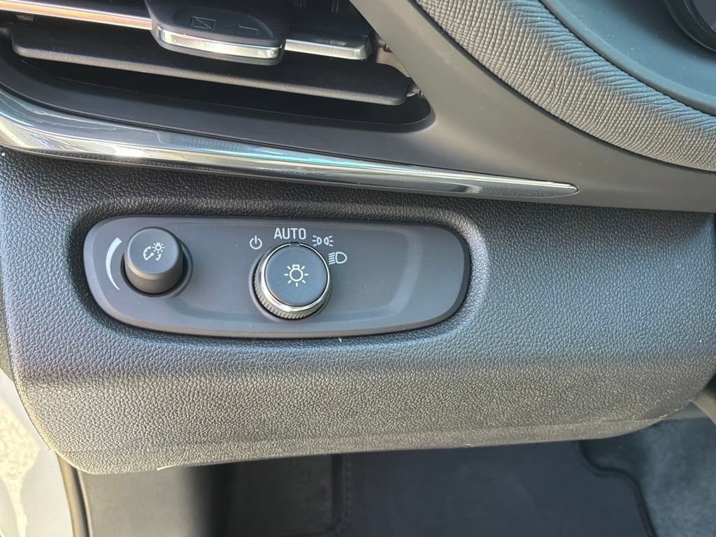 New 2026 Summit White Buick Preferred image 16
