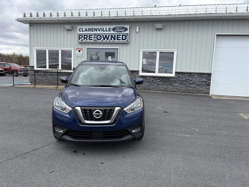 Used 2020 Blue Nissan SV image 1