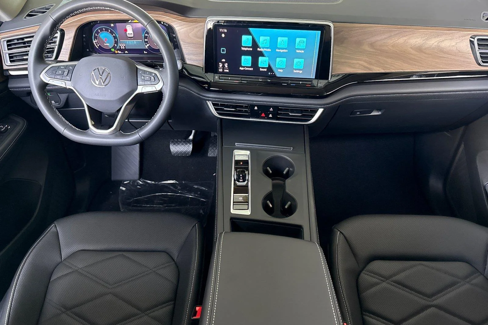 New 2026 Opal White Pearl Volkswagen 2.0T SE image 13