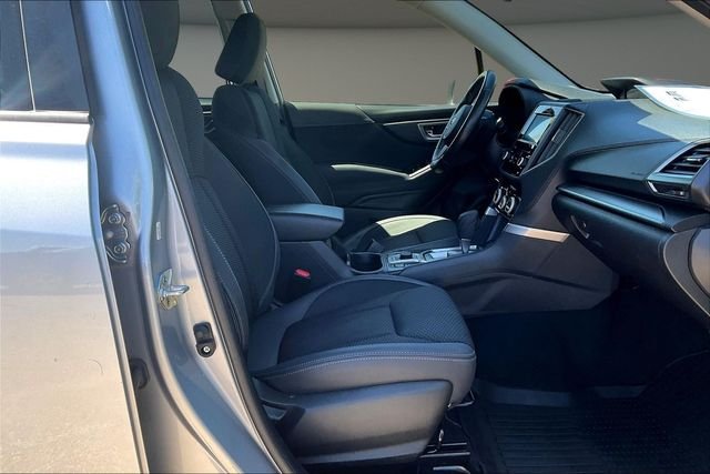 Used 2022 Silver Subaru Premium image 7