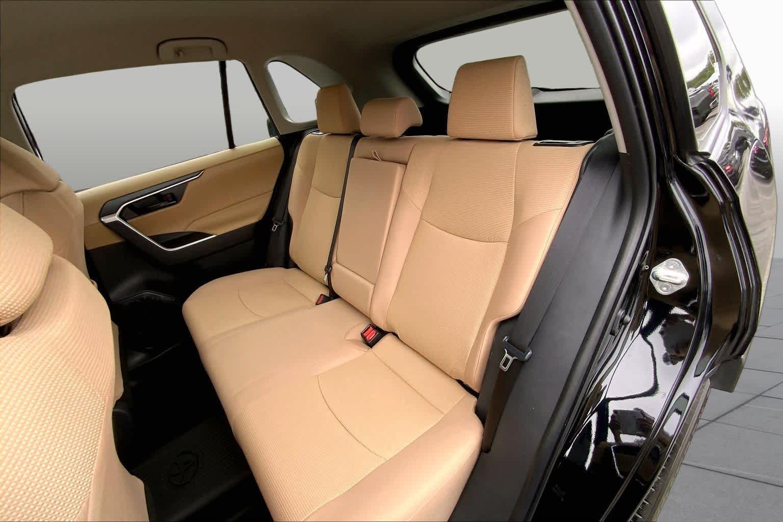 Used 2025 Midnight Black Metallic Toyota LE image 18
