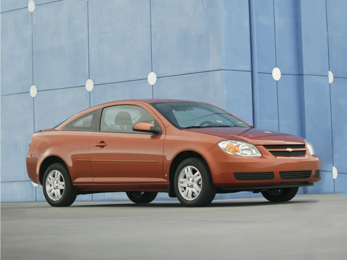 Used 2008 White Chevrolet LT image 1