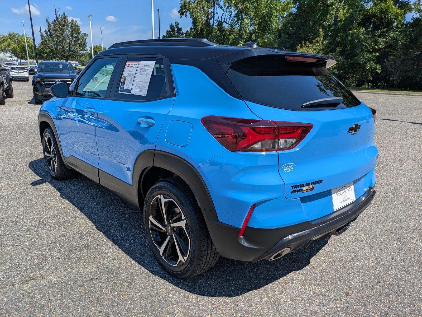 Used 2023 Fountain Blue Chevrolet RS image 6