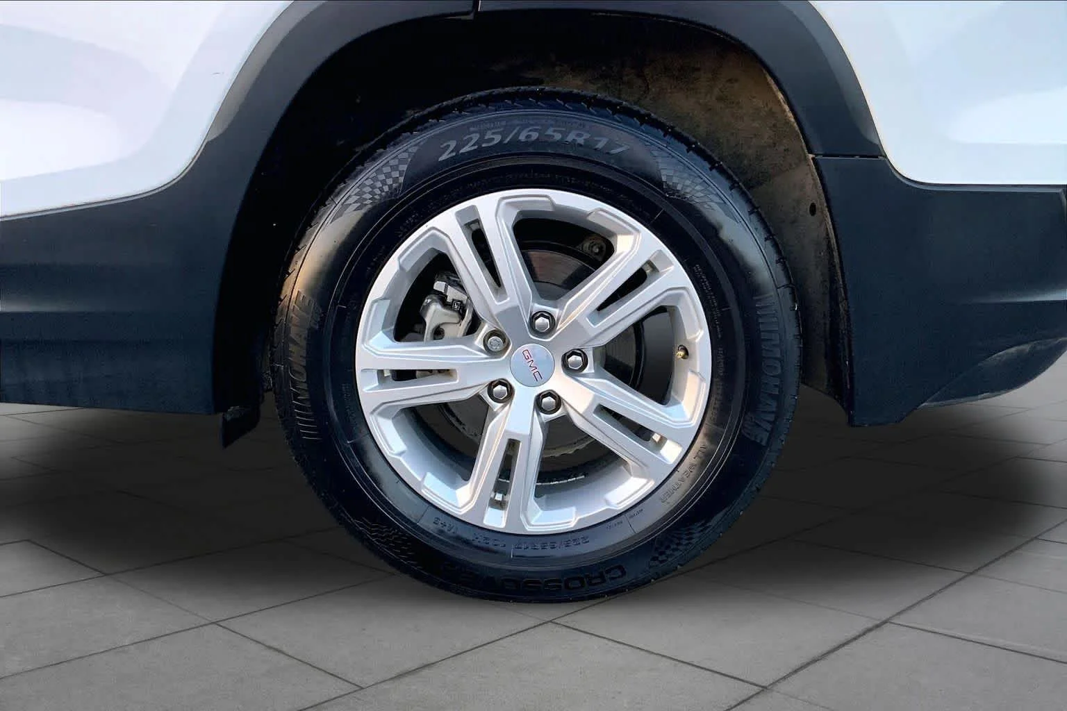 Used 2022 Summit White GMC SLE image 10