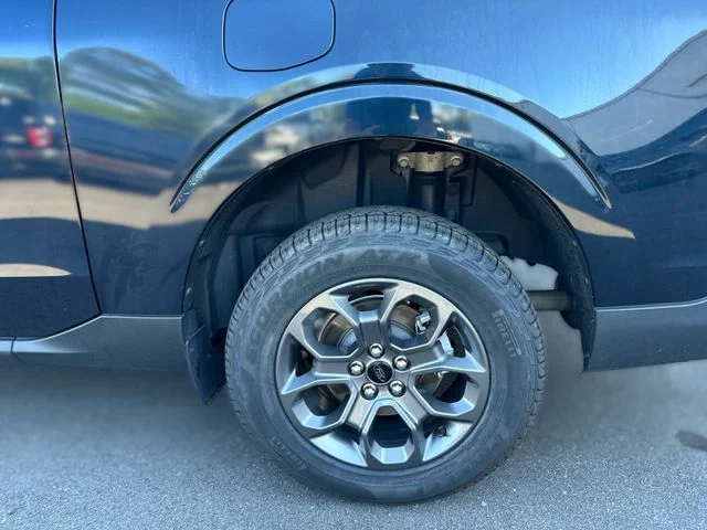 Used 2022 Blue Ford XLT image 10