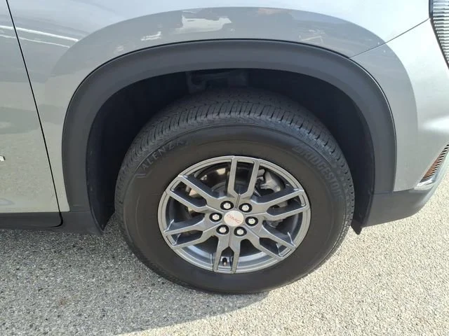 Used 2025 Sterling Metallic GMC Elevation image 3