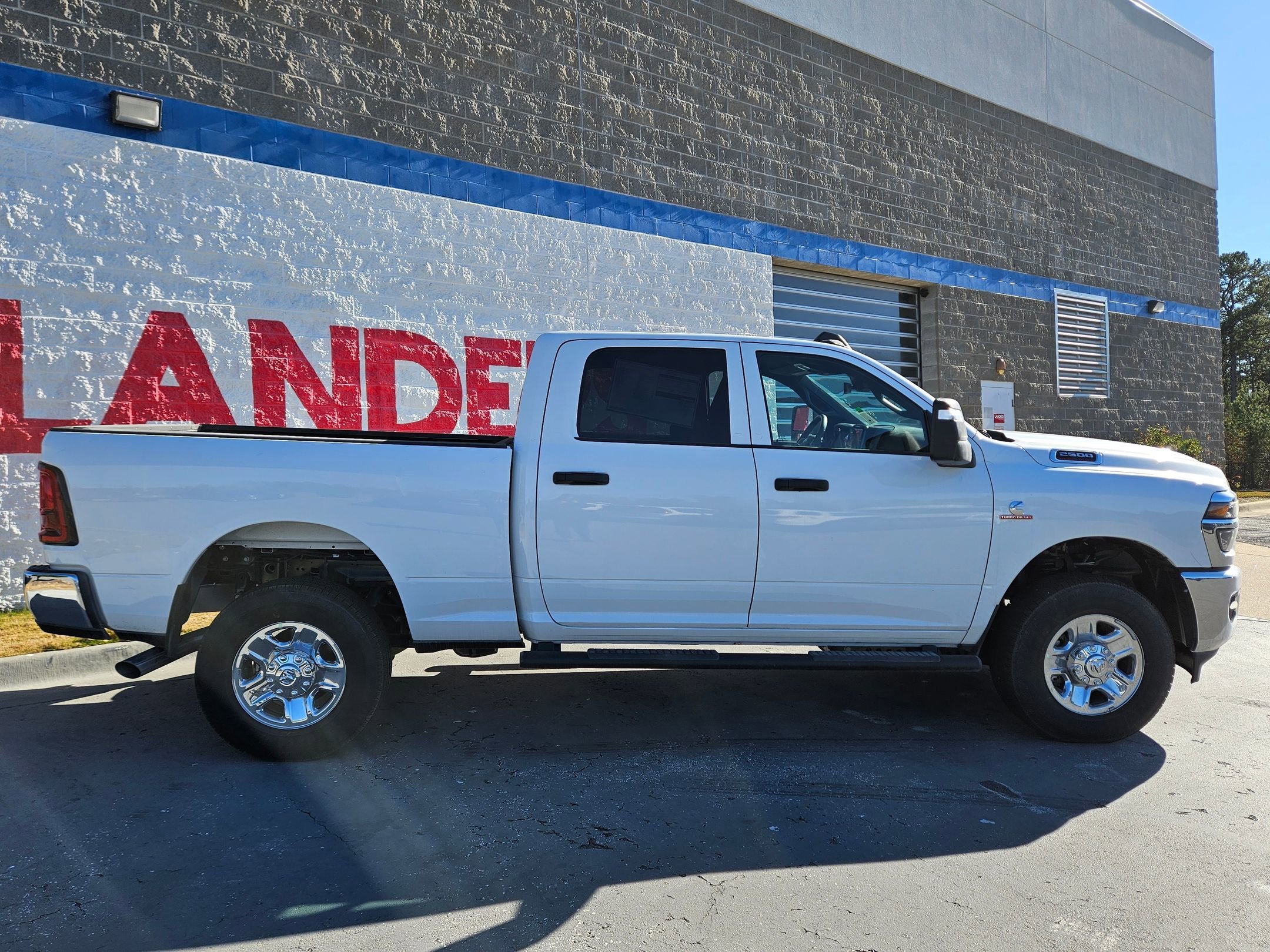 New 2026 Bright White Clear-Coat Exterior Paint RAM Tradesman image 8