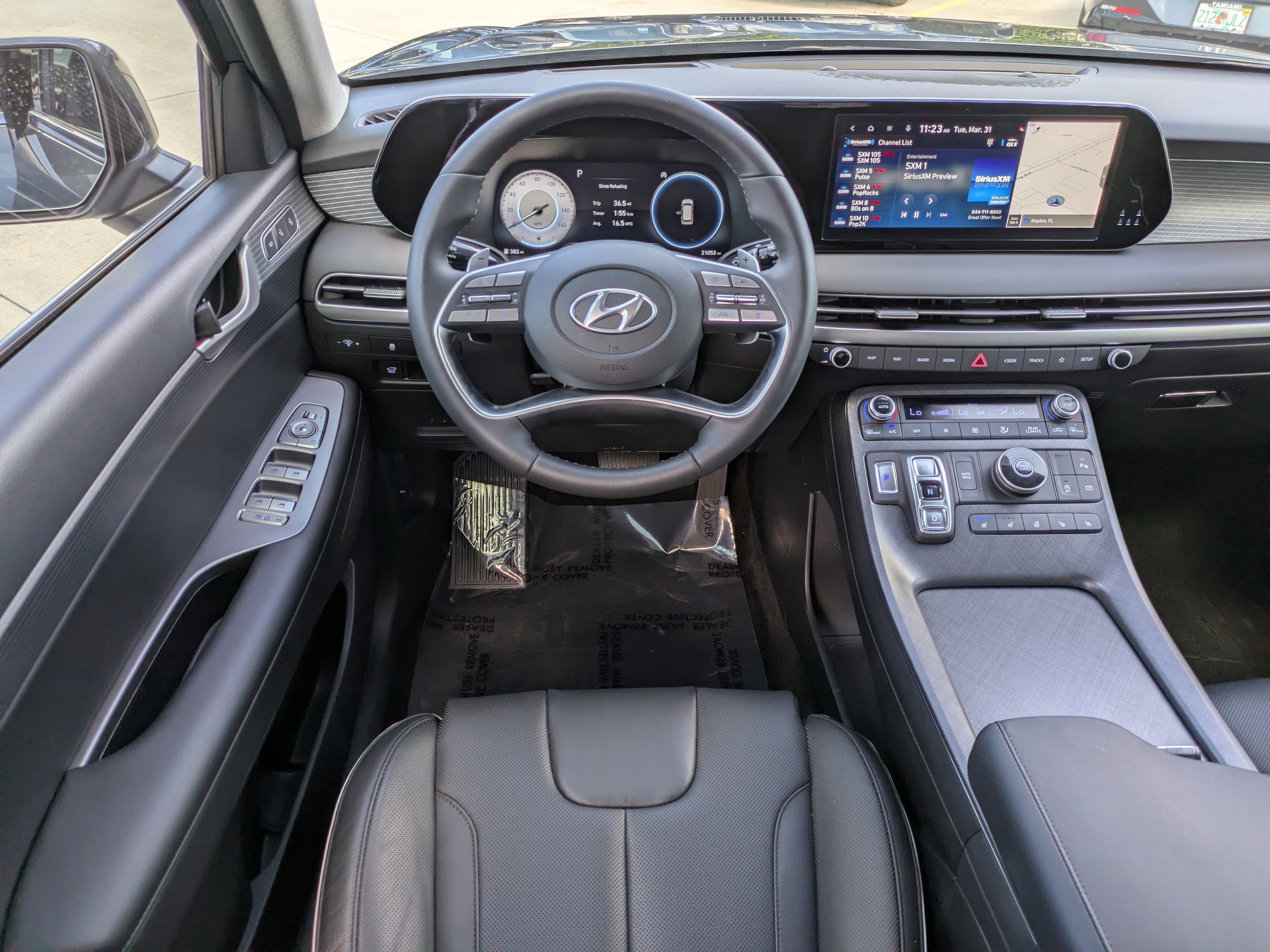 2025 Hyundai Palisade Limited - Photo 12