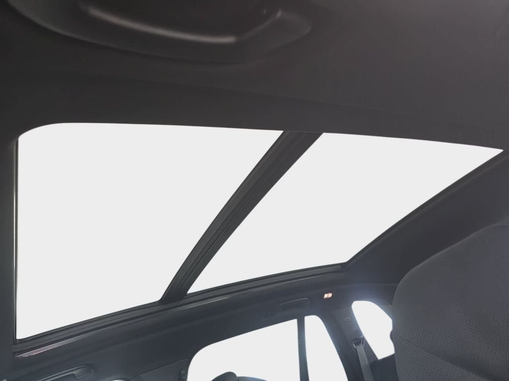 2026 BMW X5 50e - Photo 16