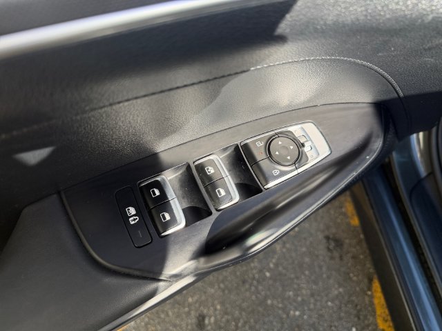 Used 2025 Gray Kia LXS image 27
