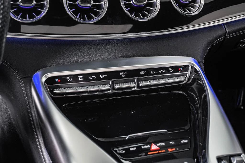 Used 2019 Obsidian Black Metallic Mercedes-Benz C4 image 25