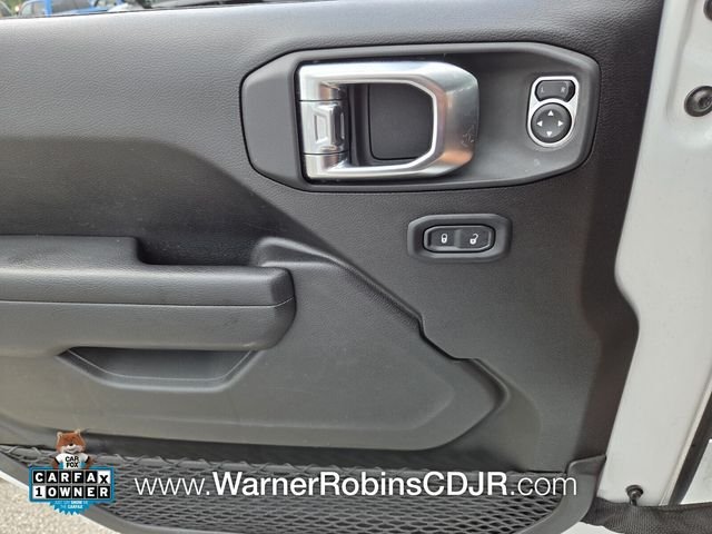 Used 2025 White Jeep Mojave image 28