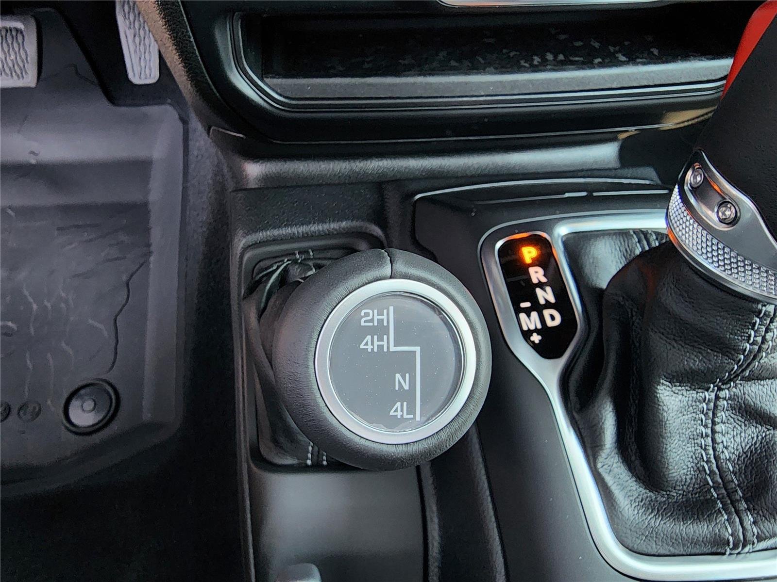 2025 Jeep Wrangler 4-Door Sahara - Photo 16