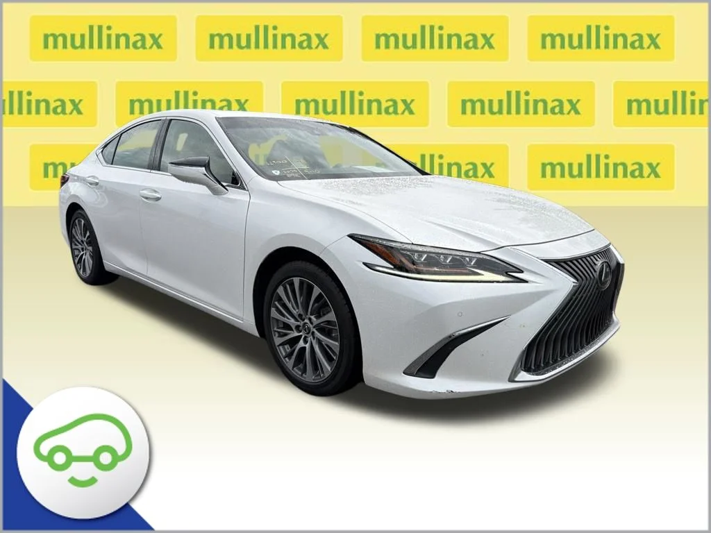 Used 2020 White Lexus 350 Luxury image 1