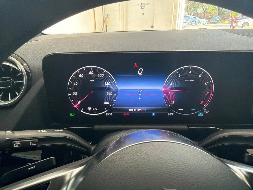 New 2026 White Mercedes-Benz GLA 250 image 31